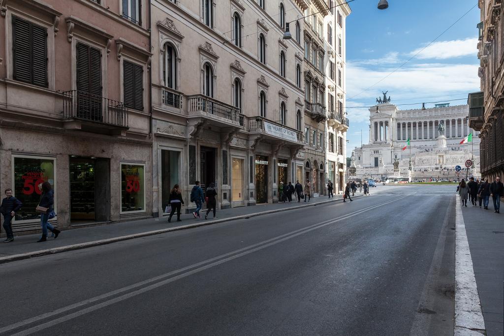 Amazing Suite Piazza Venezia Рим Екстер'єр фото